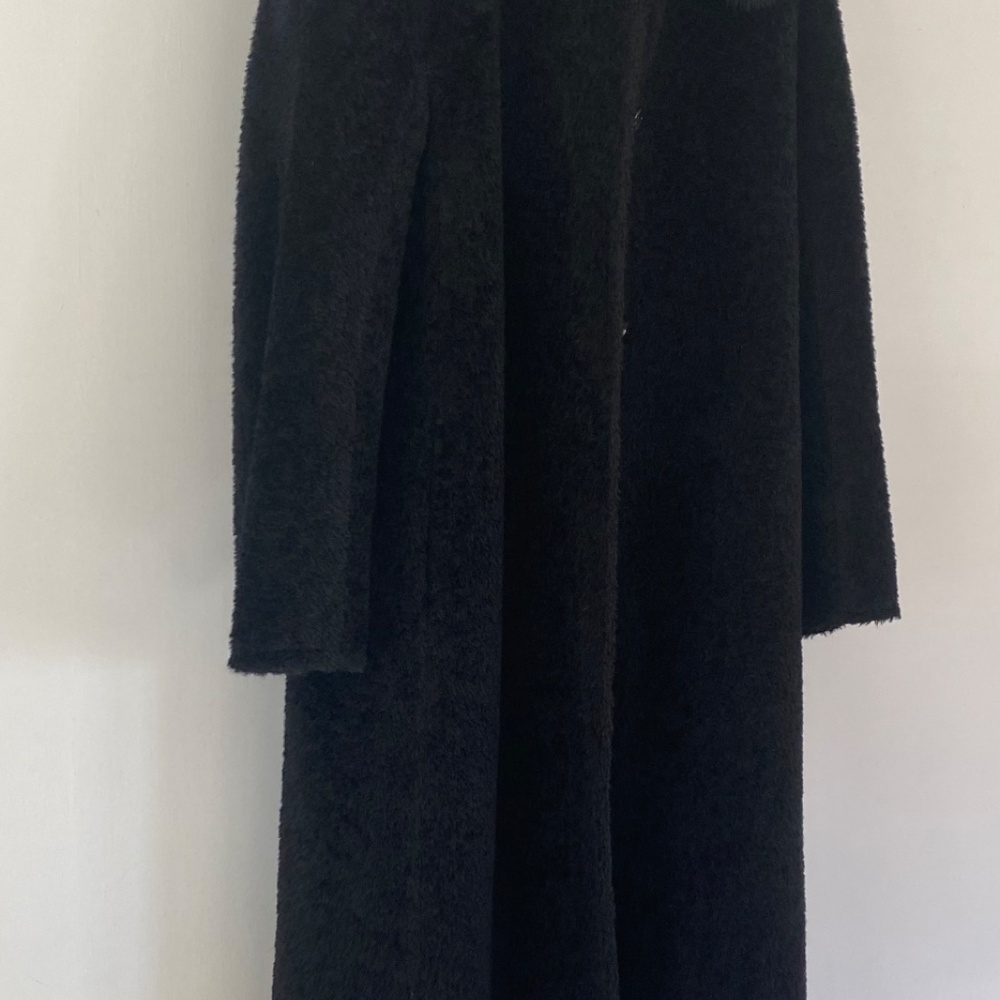 MAX MARA Luxurious Alpaca Faux Fur Coat - Picture 8 of 9